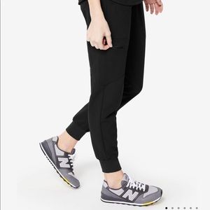 NWT FIGS Zamora Jogger in BLACK XS PETITE